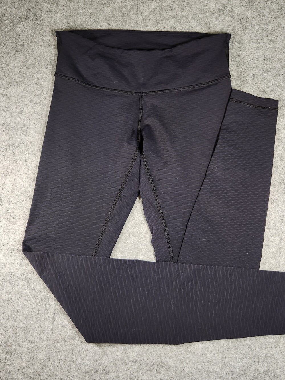 Lululemon athletica Black With Textured Blue Mid-Rise Leggings Size 6